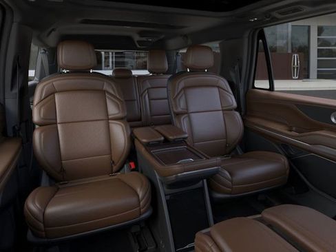 New 2025 Lincoln Navigator L Reserve AWD/4WD image 11