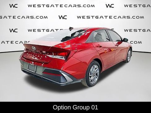 Used 2024 Hyundai Elantra SEL image 8