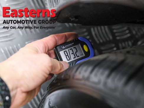 Used 2024 Toyota Camry SE image 25