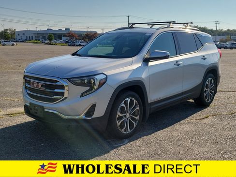 Used 2020 GMC Terrain SLT w/ Preferred Package AWD/4WD image 1