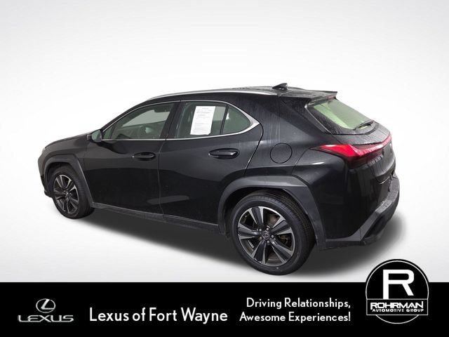 Used 2022 Lexus UX 200 w/ Accessory Package (Z2) FWD image 10