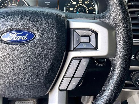 Used 2016 Ford F150 Lariat image 17