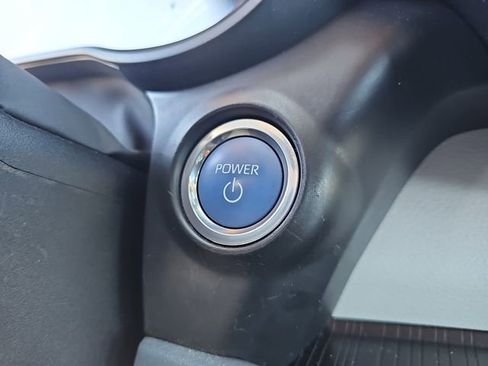 Used 2021 Toyota Sienna XLE image 31