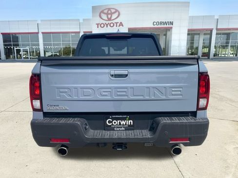 Used 2024 Honda Ridgeline Black Edition image 4