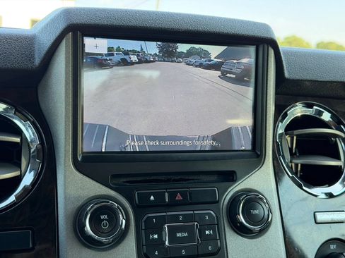 Used 2015 Ford F250 Platinum AWD/4WD image 41