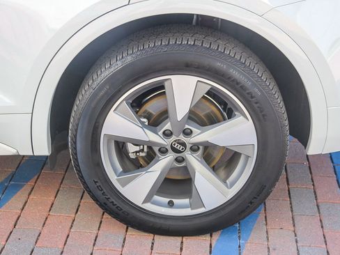 Certified 2023 Audi Q5 2.0T Premium Plus w/ Premium Plus Package image 6