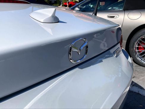 Used 2016 MAZDA MX-5 Miata Grand Touring image 8