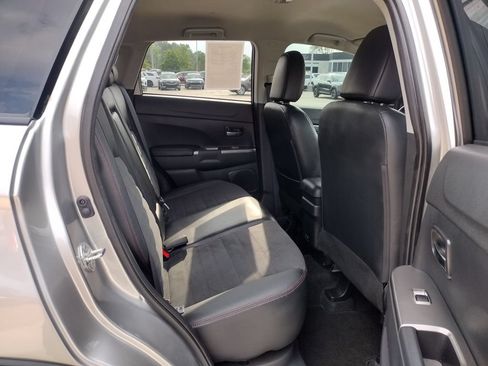 Used 2023 Mitsubishi Outlander Sport SE AWD/4WD image 18