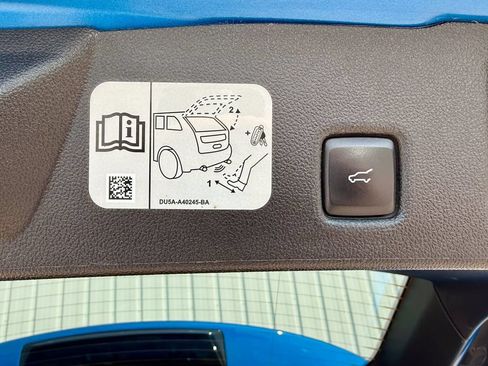 Used 2020 Ford Escape SEL AWD/4WD image 18