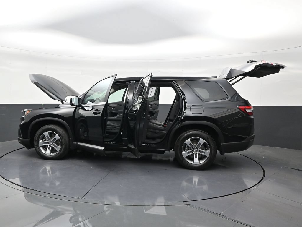 Used 2025 Honda Pilot EX-L image 30