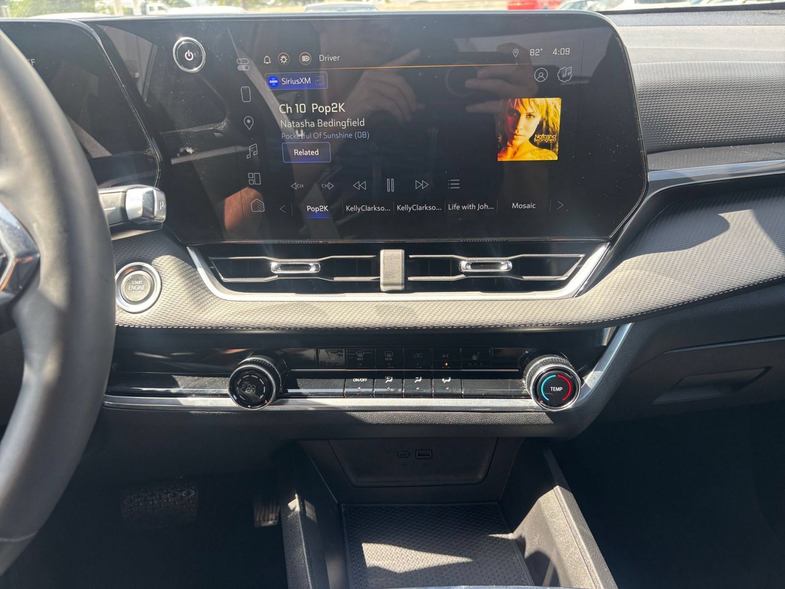 Used 2025 Chevrolet Equinox LT FWD image 16