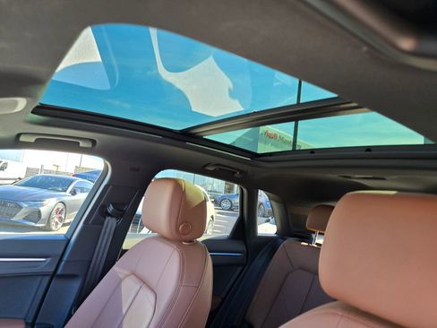 Used 2023 Audi Q3 2.0T Premium Plus image 5