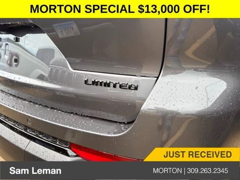 New 2025 Jeep Grand Cherokee L Limited w/ Black Appearance Package image 7