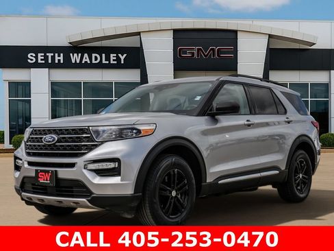 Used 2023 Ford Explorer XLT w/ Equipment Group 202A AWD/4WD image 57