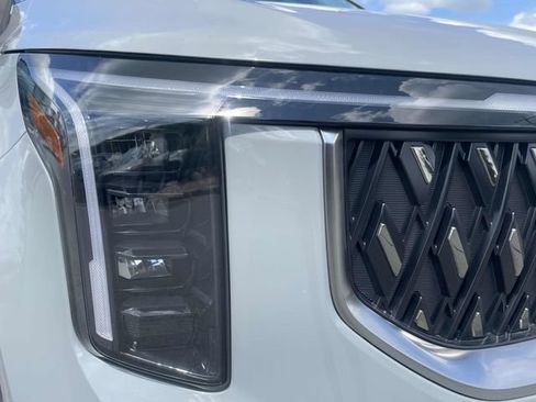 New 2026 Kia Carnival EX FWD image 8