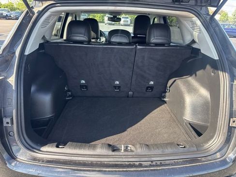 Used 2019 Jeep Compass Limited AWD/4WD image 9