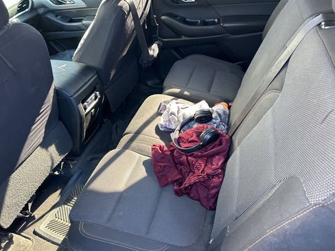 Used 2020 Chevrolet Traverse LS image 8