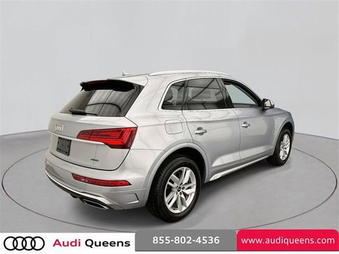 Certified 2022 Audi Q5 2.0T Premium w/ Convenience Package image 2