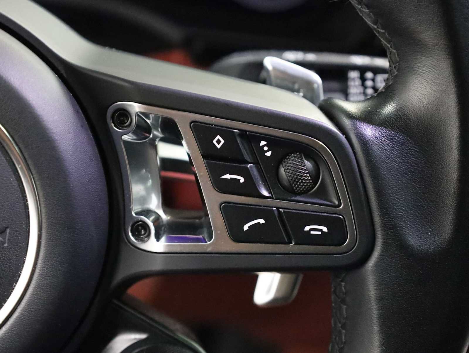 Used 2019 Porsche Cayenne Turbo AWD/4WD image 28