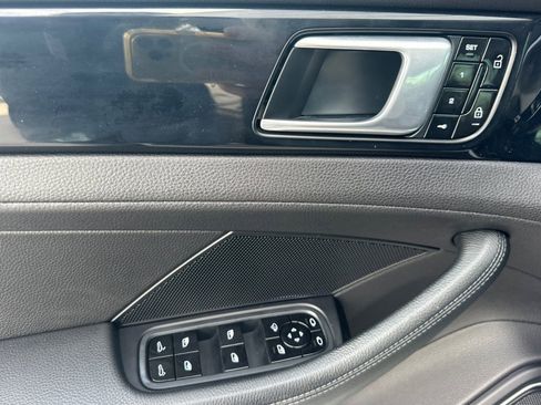 Certified 2021 Porsche Panamera image 12