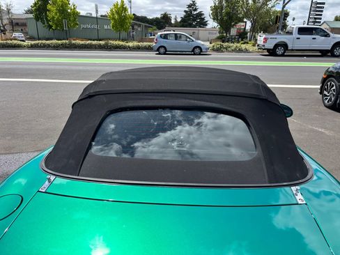 Used 2000 MAZDA MX-5 Miata RWD image 12