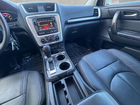 Used 2017 GMC Acadia Limited SLT image 3