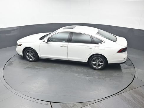 Used 2023 Honda Accord EX image 35