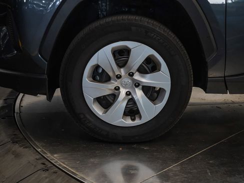 Used 2025 Toyota RAV4 LE image 9