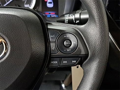 Used 2022 Toyota Corolla LE image 25