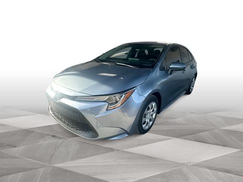 Used 2020 Toyota Corolla LE FWD image 4