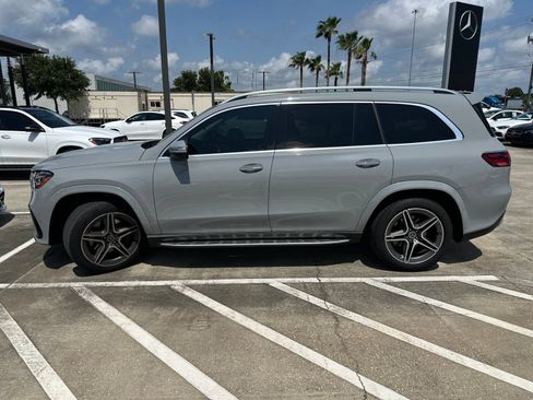 Used 2025 Mercedes-Benz GLS 450 4MATIC image 1