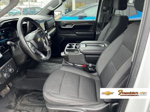 Used 2023 Chevrolet Silverado 1500 LT AWD/4WD image 24