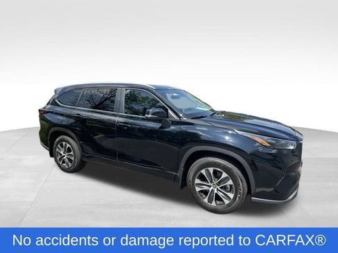 Certified 2025 Toyota Highlander XLE AWD/4WD image 3