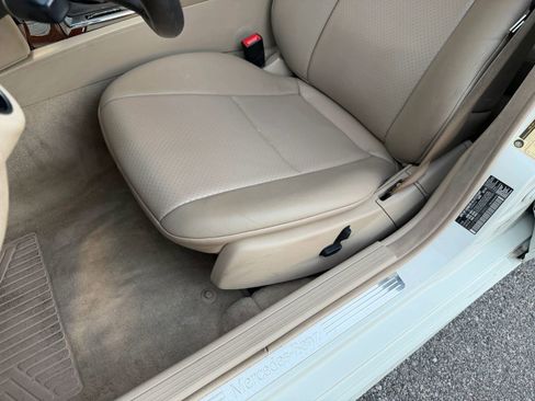 Used 2011 Mercedes-Benz C 300 Sedan image 38