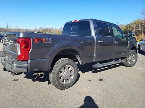 Used 2019 Ford F250 Lariat w/ Chrome Package image 4