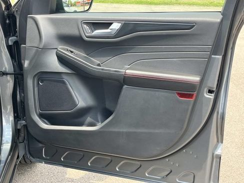 Used 2025 Ford Escape ST-Line FWD image 22