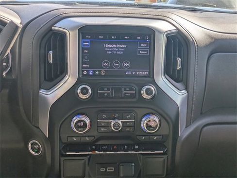 Used 2021 GMC Sierra 1500 SLE image 16
