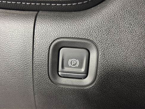 Used 2021 GMC Sierra 1500 Elevation w/ Preferred Package AWD/4WD image 40