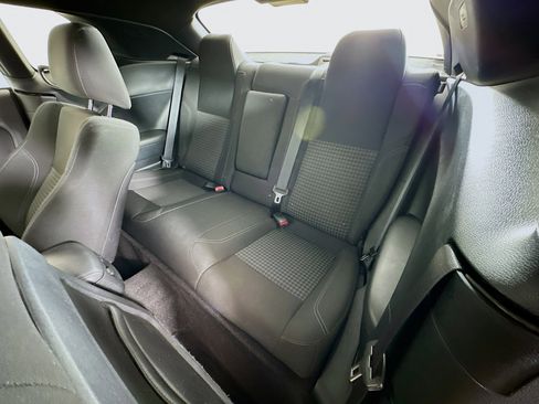 Used 2018 Dodge Challenger SXT image 24