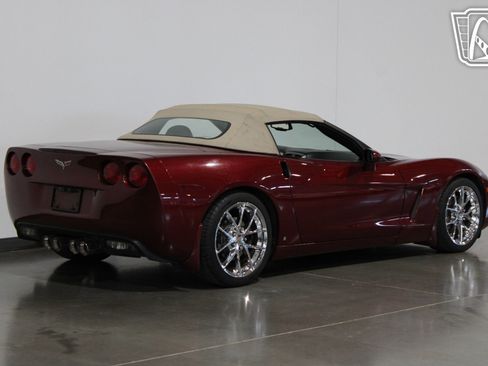 Used 2006 Chevrolet Corvette Convertible w/ Preferred Equipment Group image 16