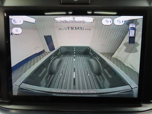 Used 2025 Ford F250 Platinum image 21