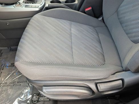 Certified 2024 Kia Seltos LX AWD/4WD image 16