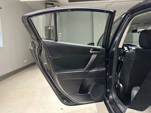 Used 2013 MAZDA MAZDA3 i Touring image 15