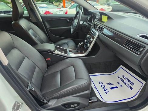 Used 2016 Volvo XC70 T5 Premier w/ Proximity Package FWD image 15