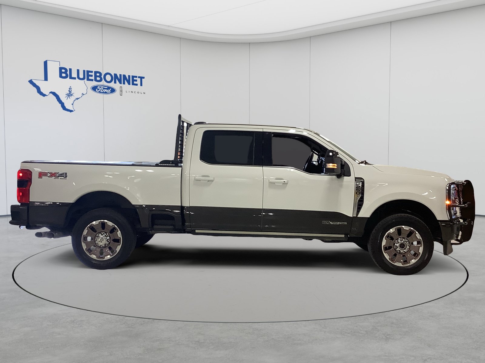 Used 2024 Ford F250 King Ranch w/ FX4 Off-Road Package AWD/4WD image 4