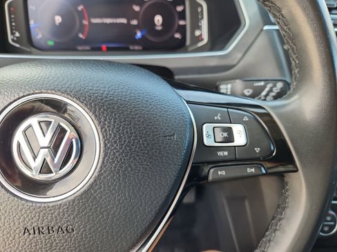 Used 2020 Volkswagen Tiguan SEL image 20