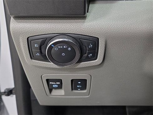 Used 2018 Ford F150 XLT w/ Equipment Group 302A Luxury image 26