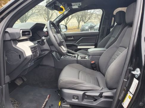 Used 2024 Toyota Tacoma TRD Off-Road image 16