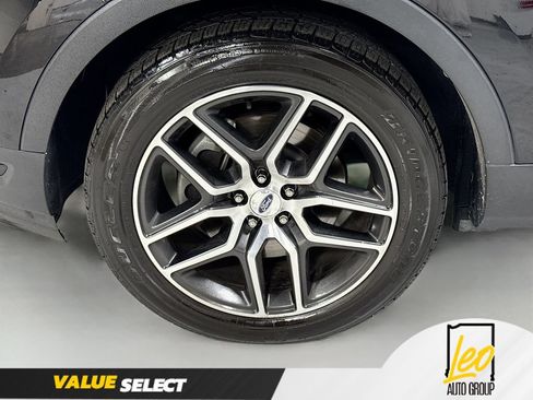 Used 2018 Ford Explorer Sport w/ Equipment Group 401A AWD/4WD image 35