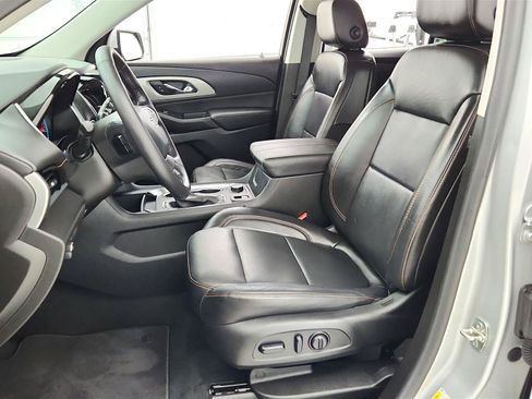 Used 2021 Chevrolet Traverse RS FWD image 26